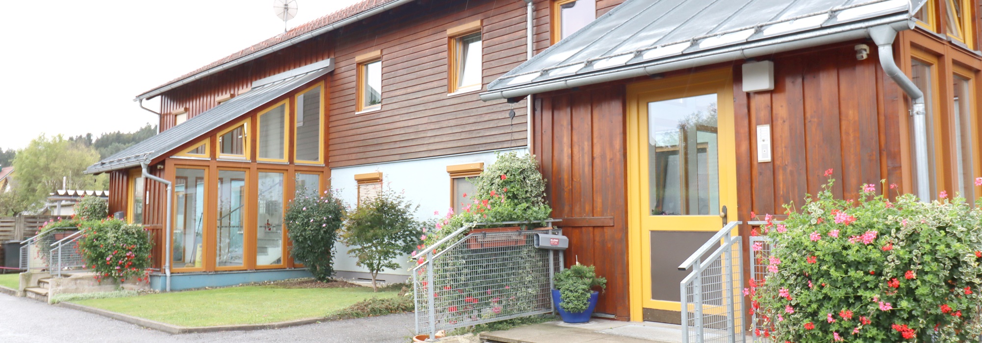 Wunderschöne Vierzimmerwohnung mit großer Terrasse und Garten zu verkaufen